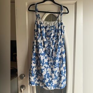 Women’s white & blue patterned Abercrombie & Fitch dress
